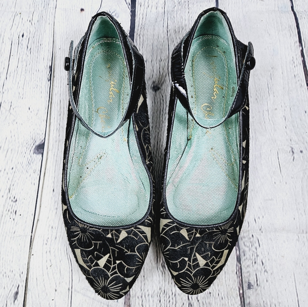 IRREGULAR CHOICE | leather calf/pony hair floral design maryjane flat shoes